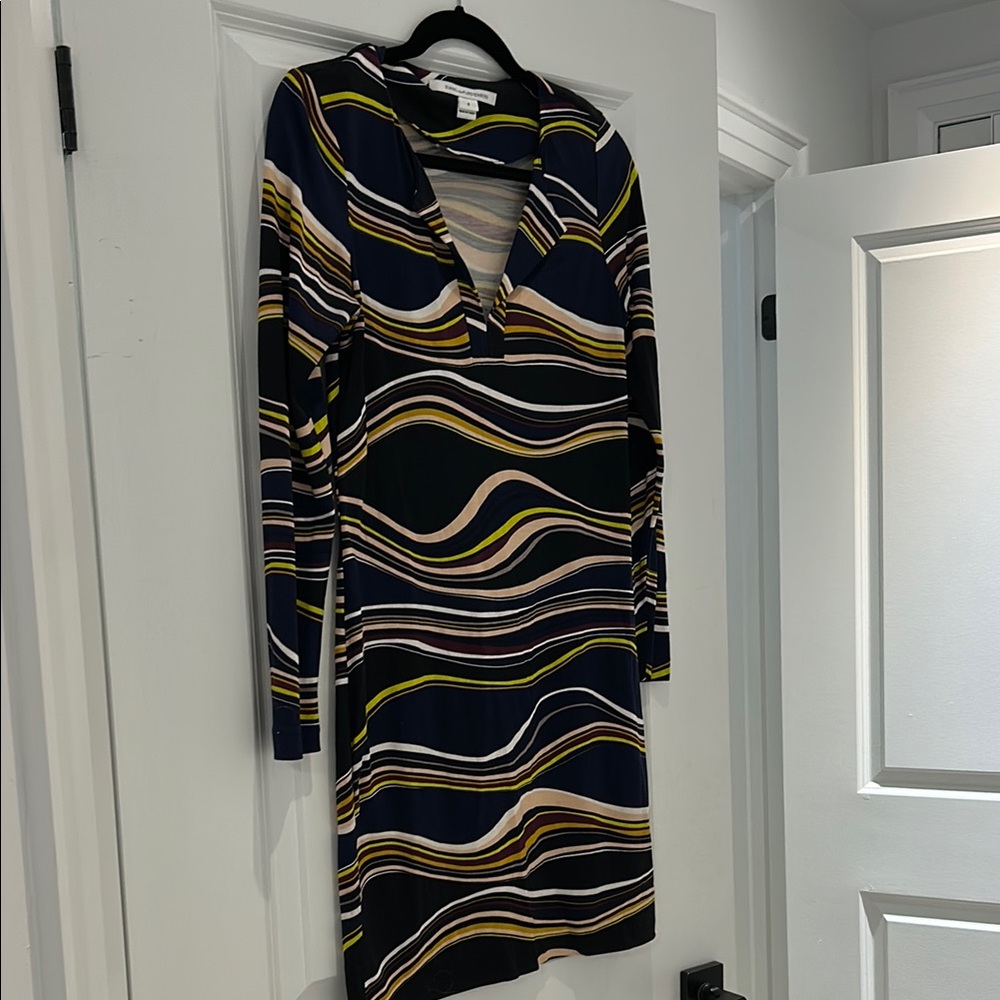 Diane Von Furstenberg Black and Yellow Long Sleeve Dress